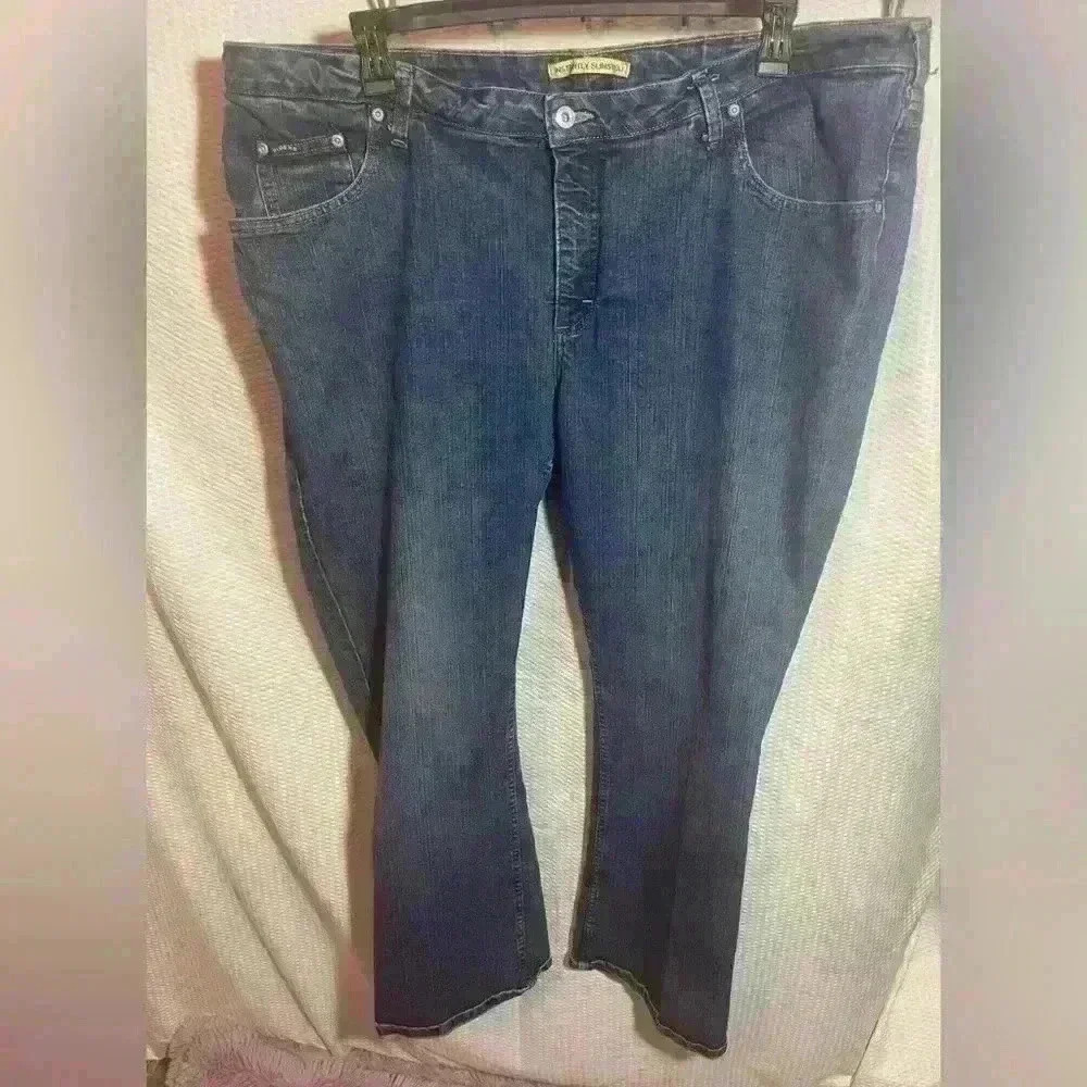 VF Jeanswear 24W/32M Women’s Jeans
